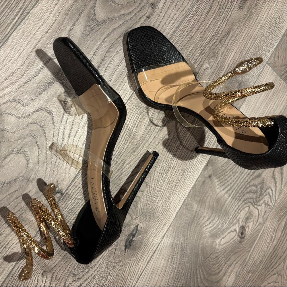 Chic Black and Gold Women's Heels